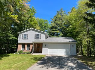 4060 Devonshire Rd, Fort Gratiot, MI 48059