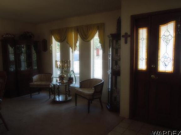 5th image of 950 Hillside Dr