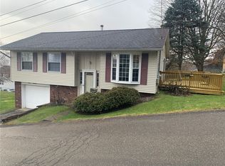 700 Hiland Ave, Coraopolis, PA 15108