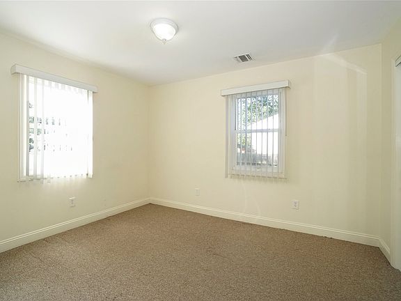4th image of 340 Ronkonkoma Ave