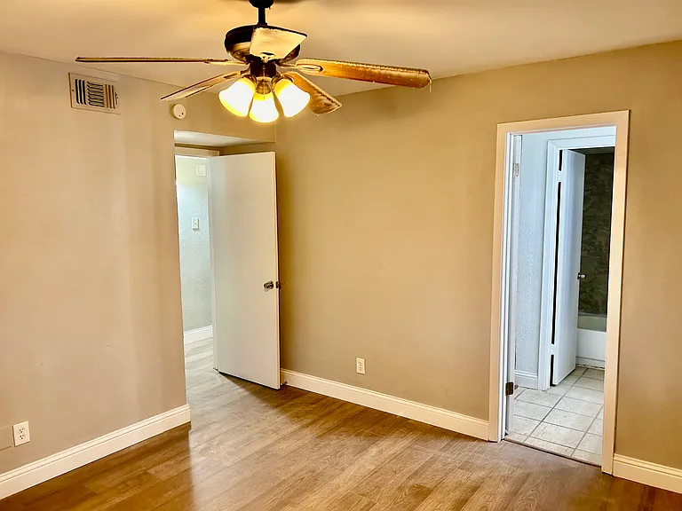 4429 Bowser Ave #101 — Photo 19