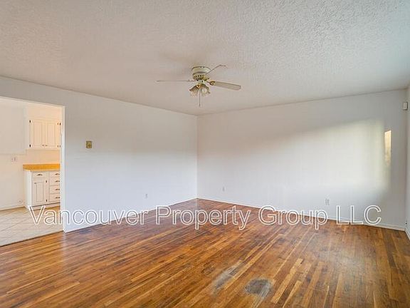 4th image of 14116 NE 82nd St