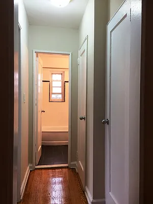 Rented by Prime Realty | media 32