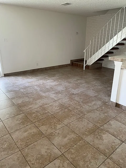 2 bed, 903 sqft, $1,850 — Photo 3
