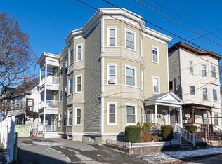 39 Falmouth St, Lawrence, MA 01843