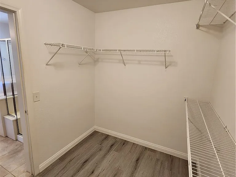 9106 Sheffield Garden Ave — Photo 18