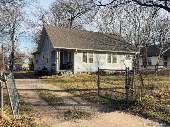 4225 E 2nd Pl, Tulsa, OK 74112