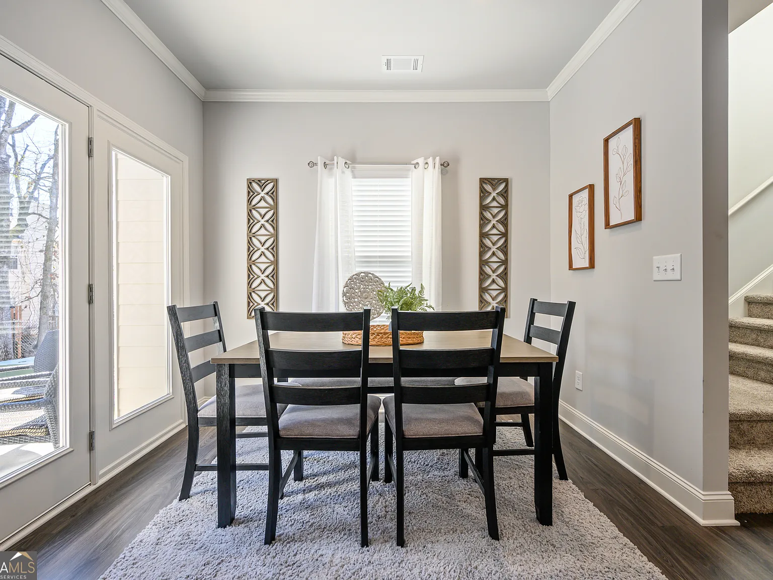 3 bed, 2.5 bath, $5,049 — Photo 4
