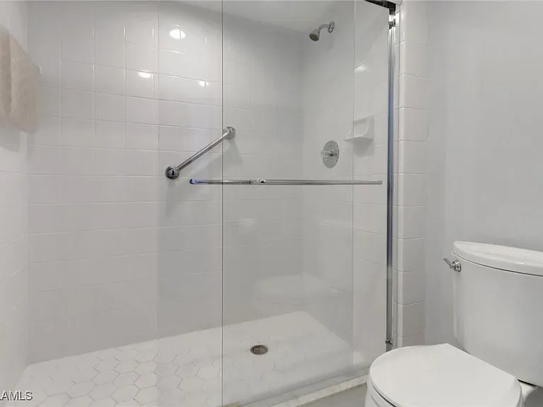 16466 Timberlakes Dr #103 — Photo 14