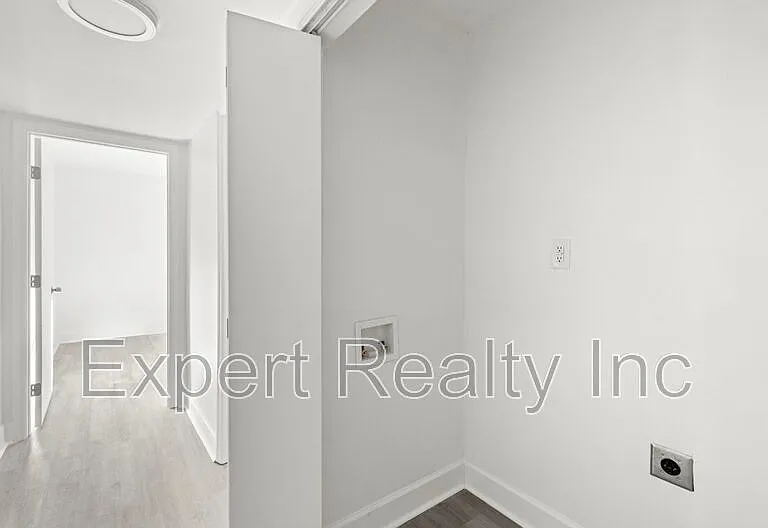 9036 Beverly Dr N — Photo 9