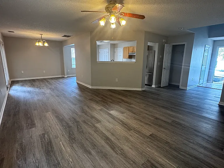 6528 Forest Cross Dr — Photo 8