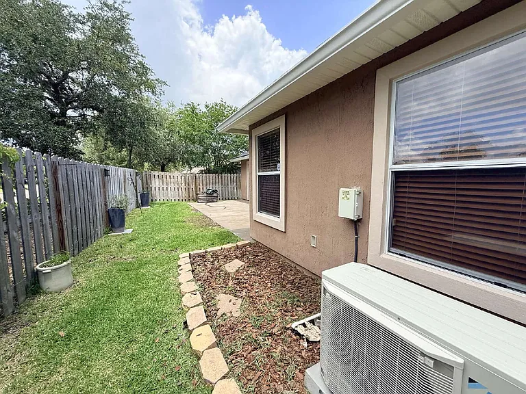 436 Bostwick Cir — Photo 41
