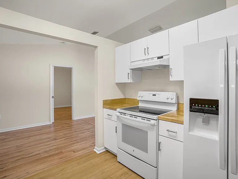 722 Carnival Ter — Photo 11