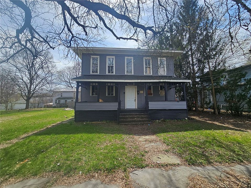 1st image of 366 Diven Ave