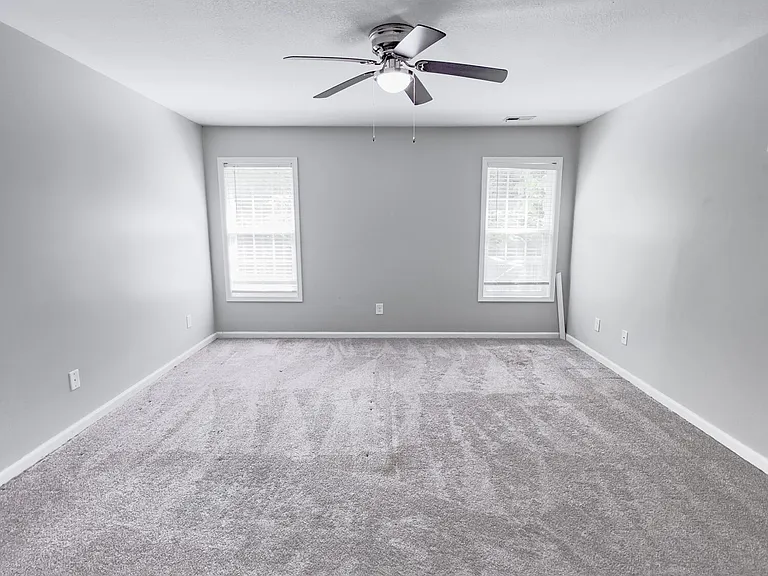 203 Saw Briar Ct — Photo 11