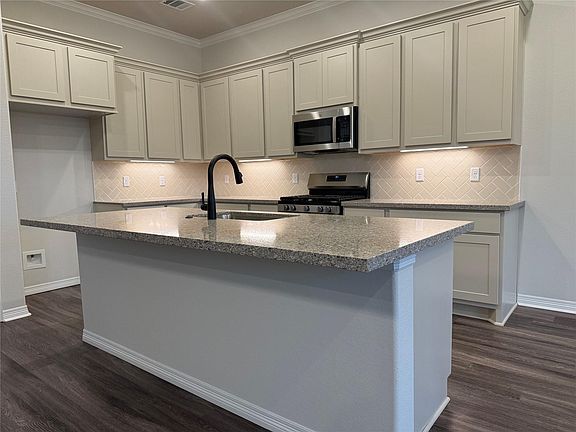 3rd image of 6308 Raleigh Loop