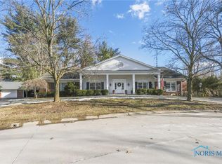 2032 Whitehall Rd, Toledo, OH 43606