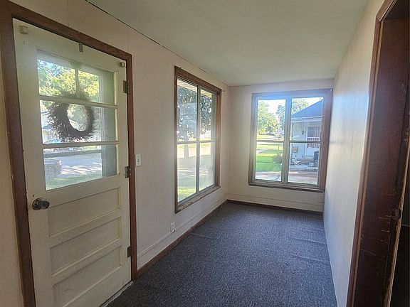 3rd image of 513 3rd St