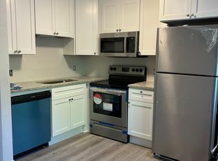 185 N 7th St APT 1, Defuniak Springs, FL 32433