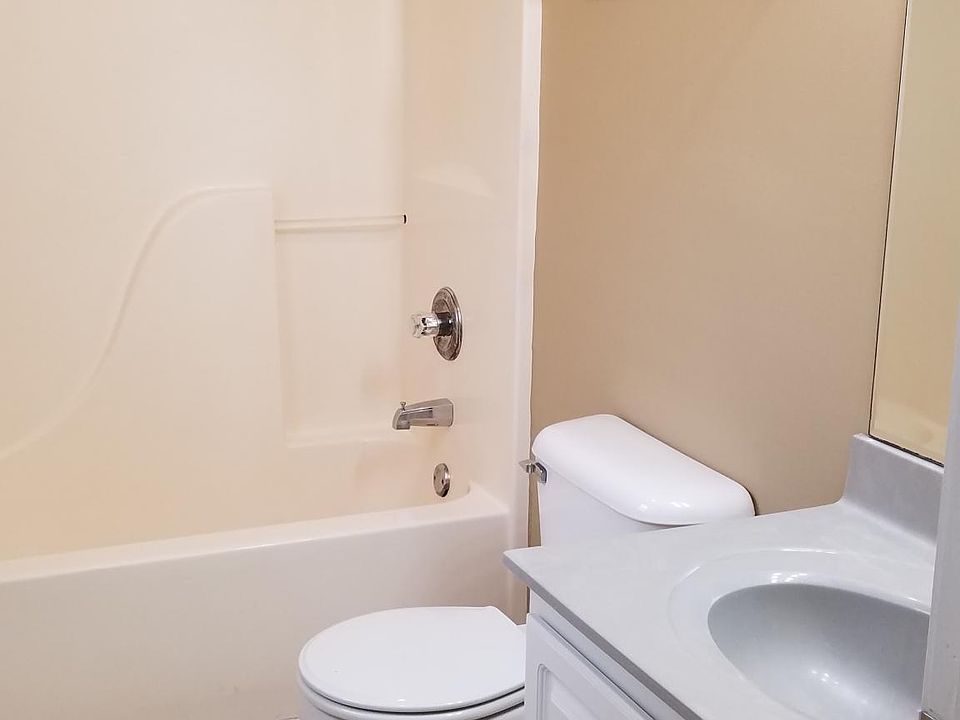 1st image of 806 Barry Ct #A