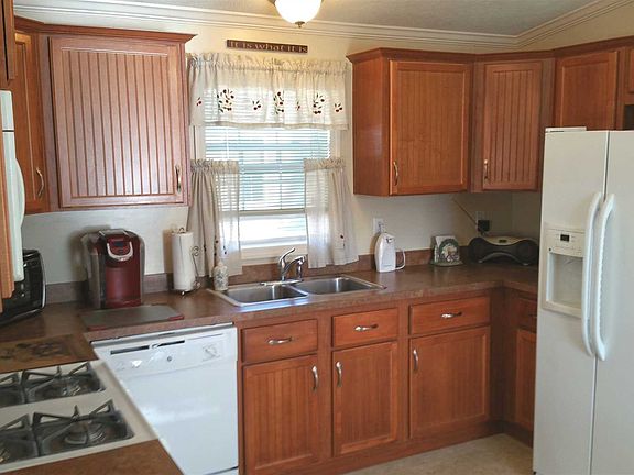 3rd image of 81 N Kerry Dr