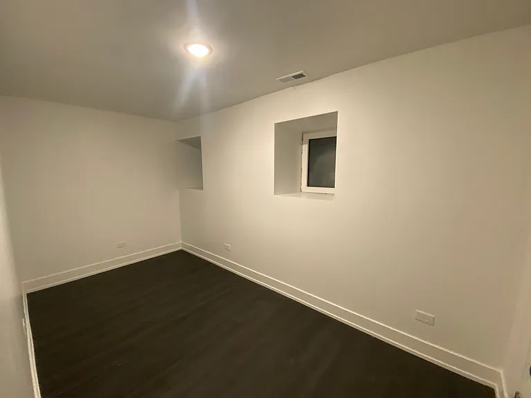 1814 S Throop St #1F — Photo 12