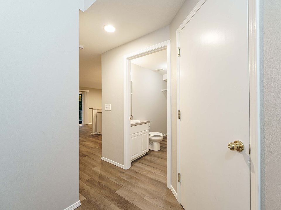 1st image of 9715 NE Tenny Creek Dr