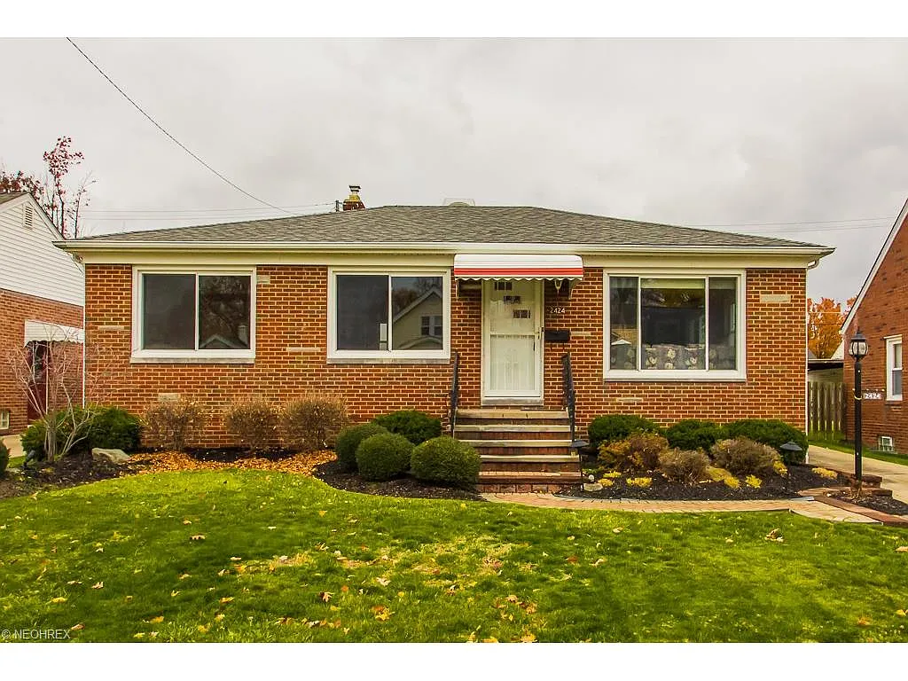 2424 Tuxedo Ave photo 1
