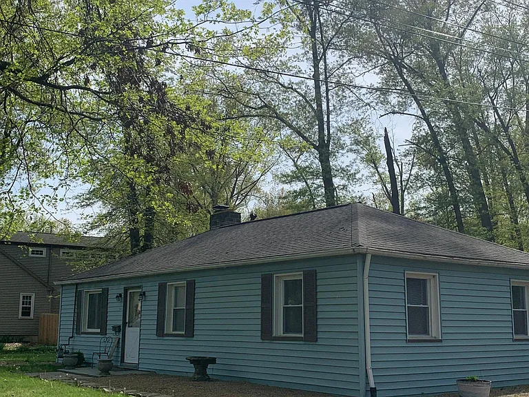 1664 Canterbury Rd — Photo 3