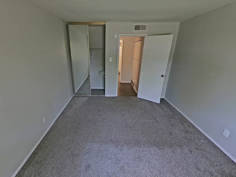 2990 Santiago Dr — Photo 36