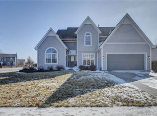18501 Sycamore Ct, Gardner, KS 66030