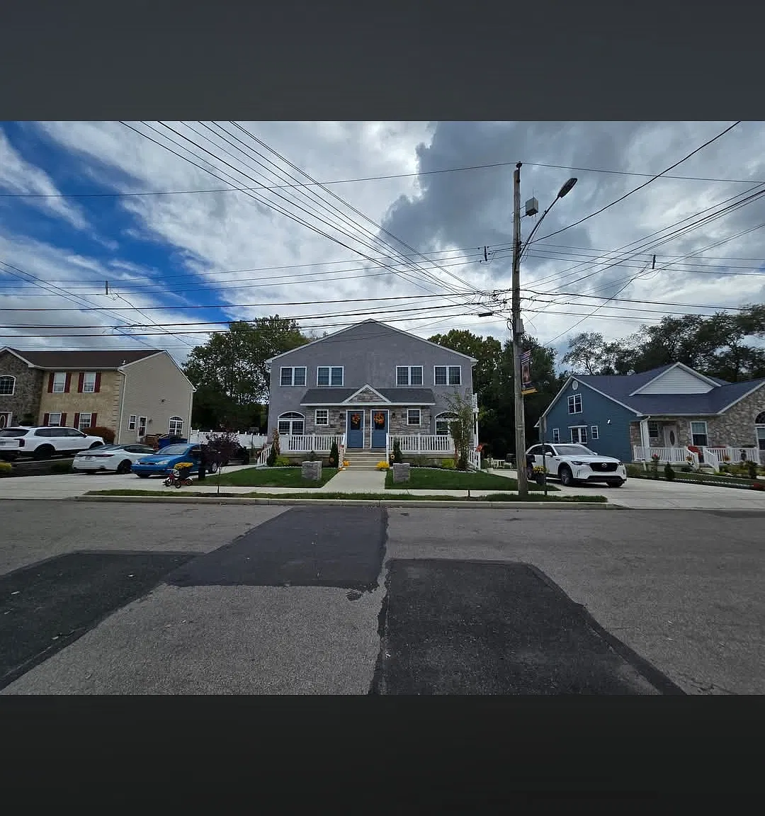 2 bed, 1000 sqft, $1,950 — Photo 2