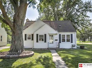 2402 Jefferson St, Bellevue, NE 68005