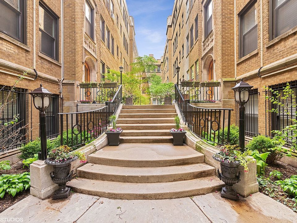 1st image of 640 W Waveland Ave APT 2F