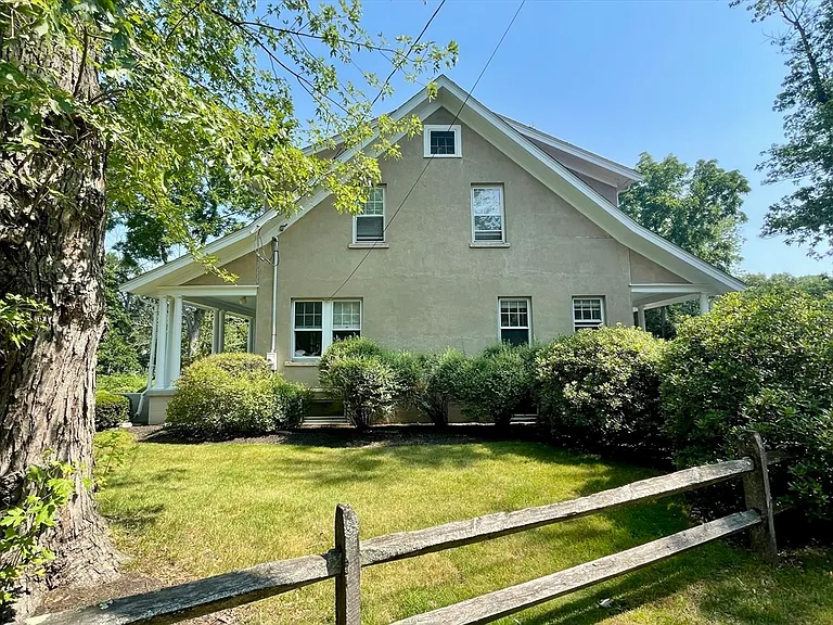 273 Main St — Photo 32