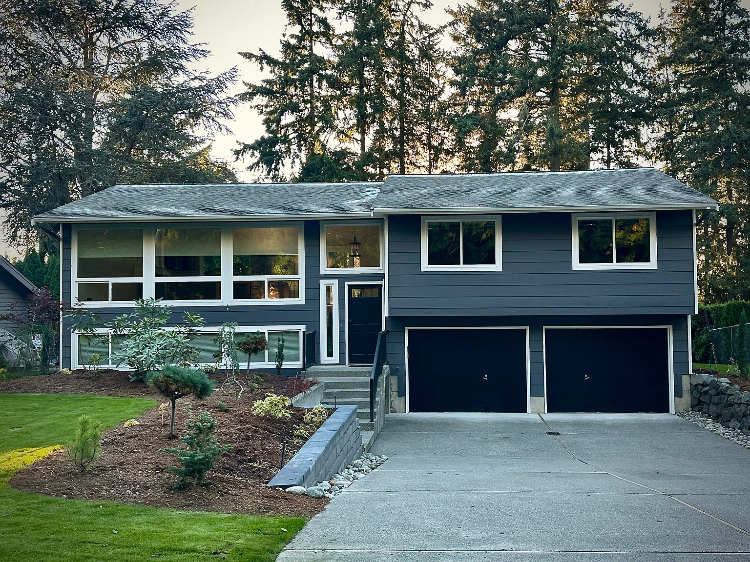 3 bed, 1420 sqft, $4,750 — Photo 1