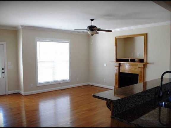 Open Flr Plan/ Fireplace