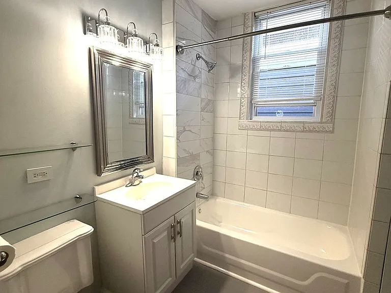 3232 W Le Moyne St #2 — Photo 10