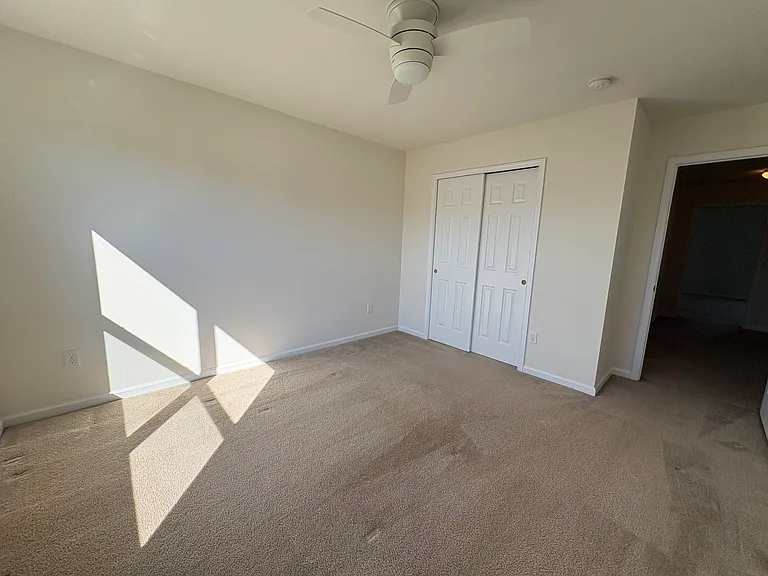976 King Way — Photo 25