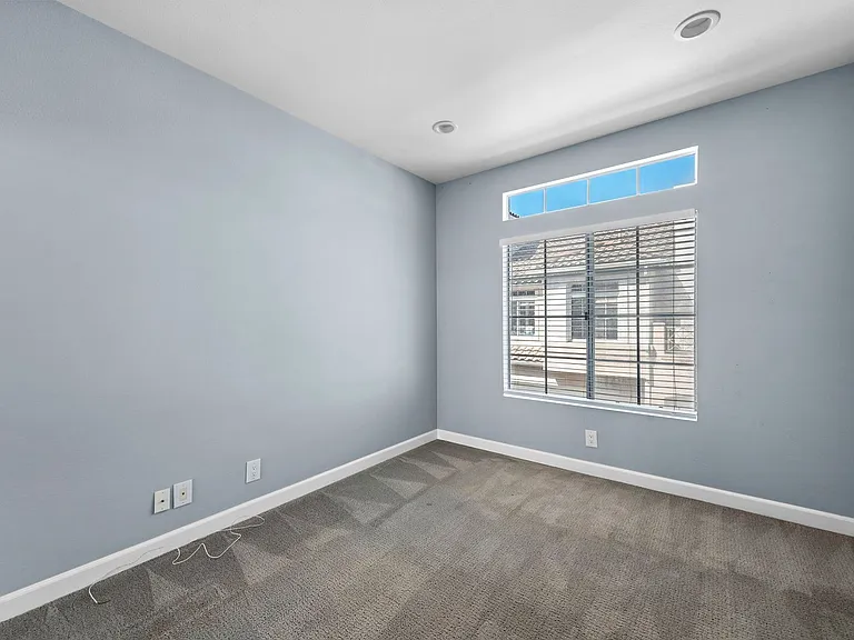 137 Shorebreaker Dr — Photo 12