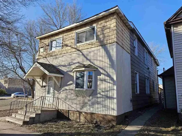 119 3rd St S #2, Virginia, MN 55792