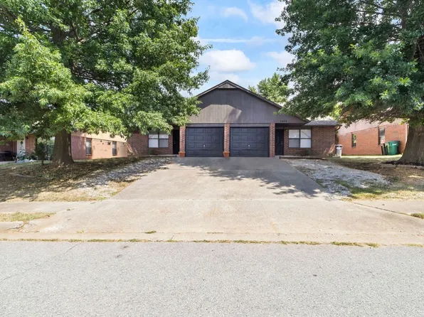 2474 W Yvonne Dr, Fayetteville, AR 72704