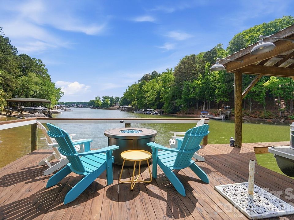 1st image of 2113 Bon Villa Way
