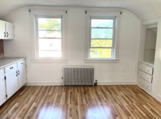 337 Village St APT 2, Millis, MA 02054