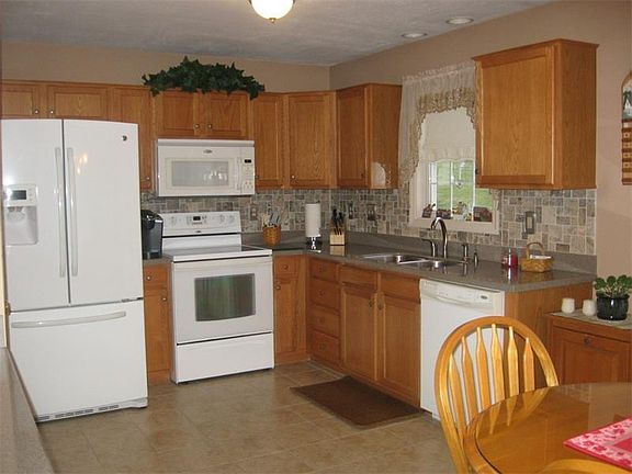 2nd image of 107 Ashton Dr