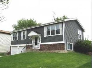 222 Windsor Dr, Bolingbrook, IL 60440