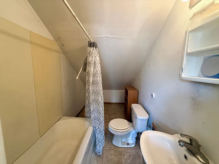 324 N 3rd Ave — Photo 16