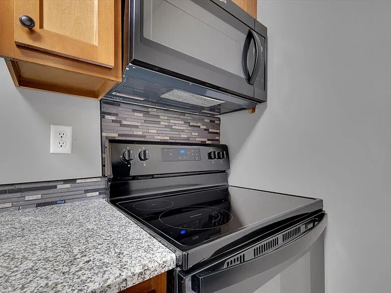 222 Doctor W Hodge St #2-J — Photo 14