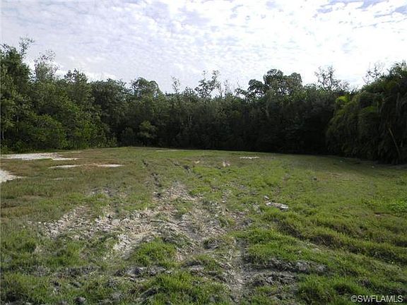 4th image of 1881 Dogwood Dr