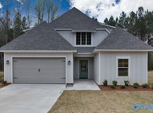 2704 Cherokee Ridge Dr, Union Grove, AL 35175